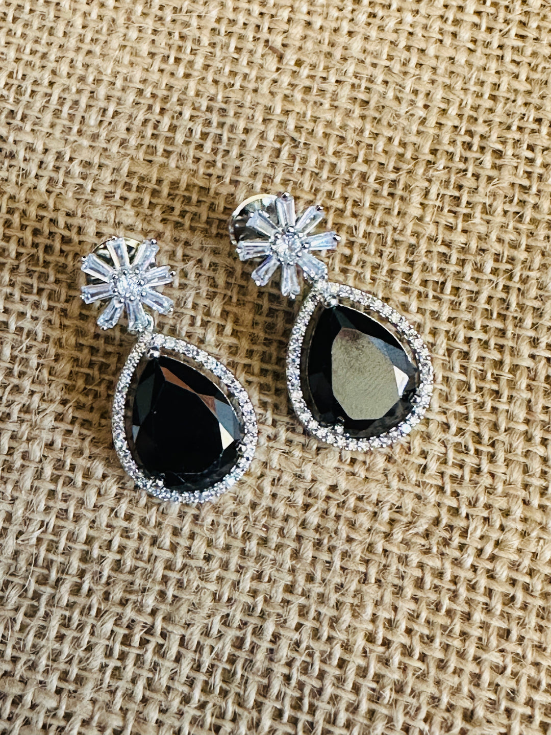 CUBIC ZIRCON CLASSIC BLACK STONE EARRING ERCZ426857