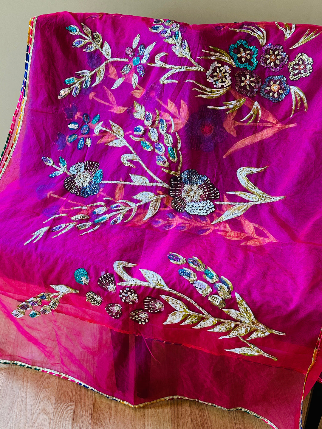 HAND PAINTED EMBELLISHED DUPATTA SFHP03