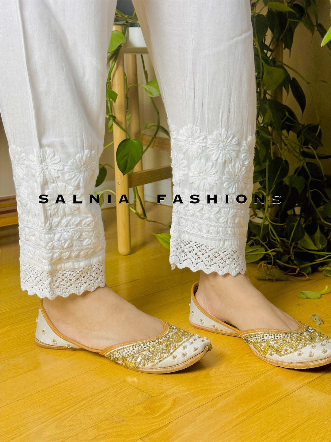 CHIKANKARI EMBROIDERED STRAIGHT PANT