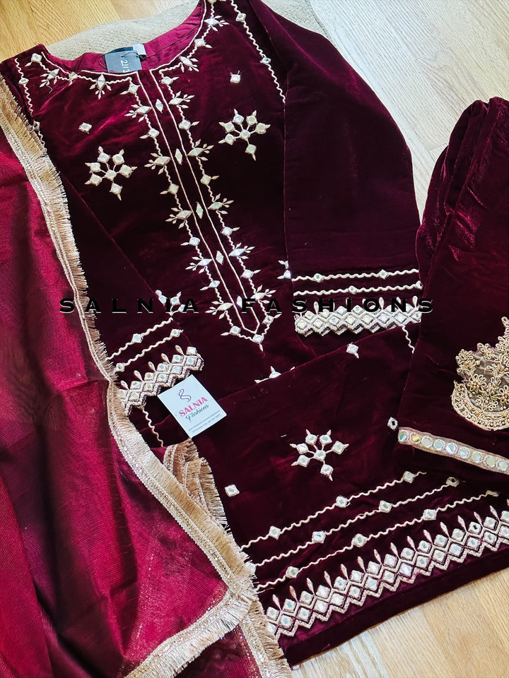 EMBROIDERED VELVET SUIT WITH MIRROR WORK MAROON