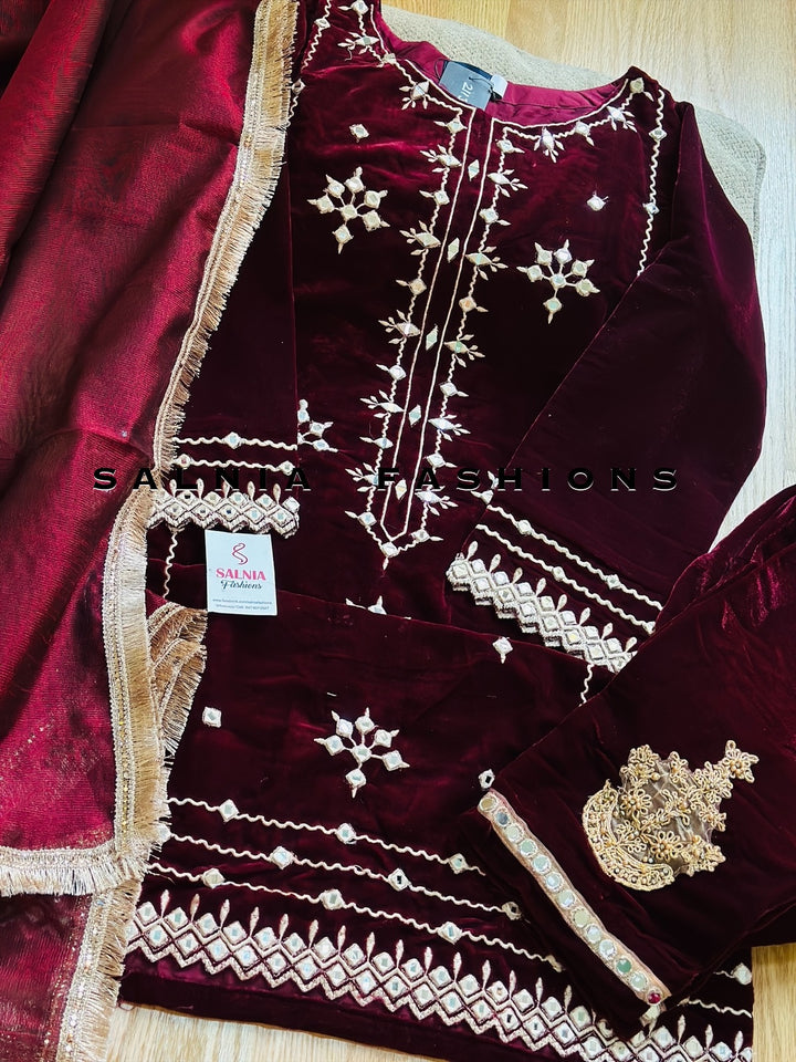 EMBROIDERED VELVET SUIT WITH MIRROR WORK MAROON